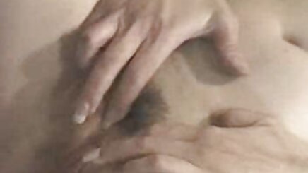 kız arkadaşına ek olarak olgun porno tube dantel mobil kadın, 1