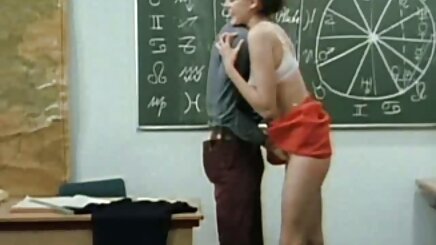 Güzel kızı babanı kontrol olgun granny porno etme fırsatını inkar edemedi