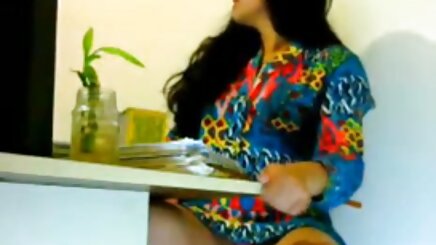 Renkli saç olgun xxx porno vücudunu göster